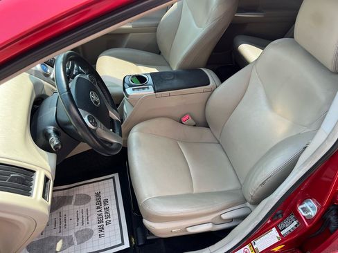 Used 2014 Toyota Prius V Five FWD image 24
