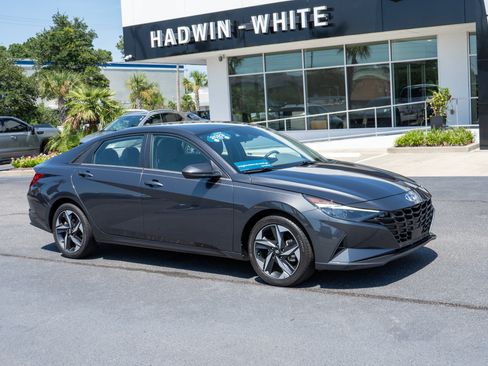 Used 2023 Hyundai Elantra SEL w/ Convenience Package FWD image 1