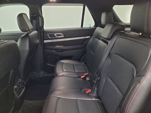 Used 2018 Ford Explorer Sport w/ Equipment Group 401A AWD/4WD image 18