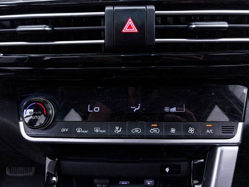 Certified 2022 Kia Seltos EX image 24