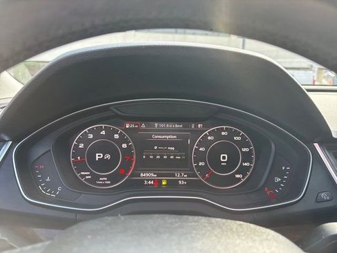 Used 2020 Audi Q5 2.0T Premium Plus w/ Premium Plus Package image 32