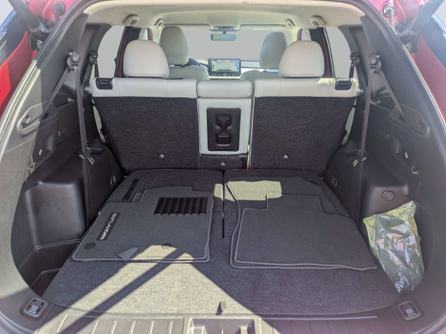 Used 2025 Mitsubishi Outlander SE FWD image 12