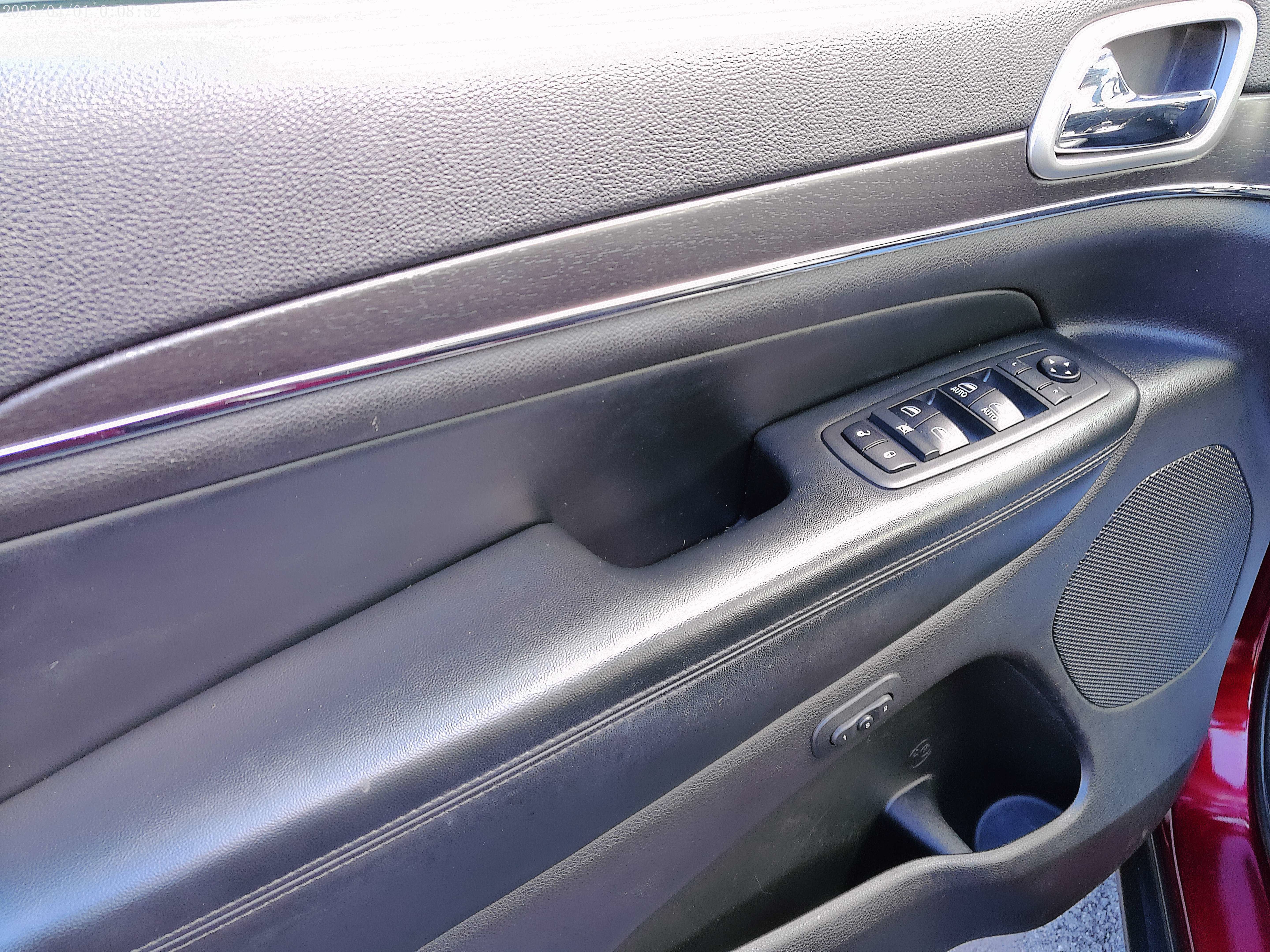 Used 2018 Jeep Grand Cherokee Limited AWD/4WD image 19