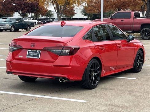 Used 2025 Honda Civic Sport image 4
