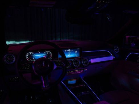 Certified 2025 Mercedes-Benz GLB 250 image 13