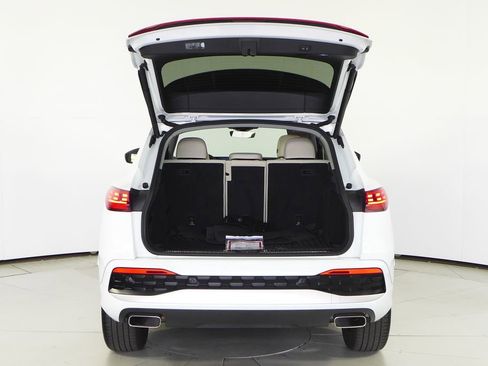 Used 2025 Audi Q5 Premium w/ Convenience Package AWD/4WD image 10