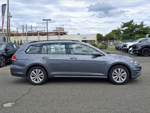 Used 2019 Volkswagen Golf S AWD/4WD image 8