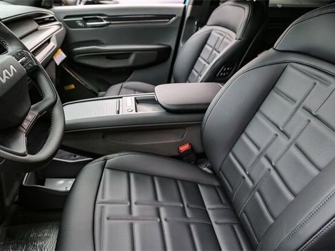 New 2026 Kia EV9 Land w/ Nightfall Edition Package image 15