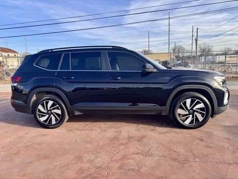 Used 2024 Volkswagen Atlas SE image 4