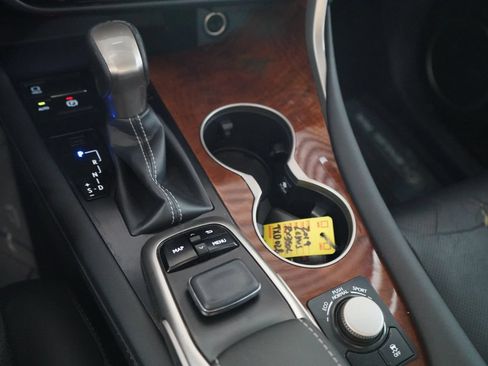 Used 2019 Lexus RX 350L FWD image 8