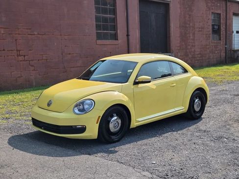 Used 2015 Volkswagen Beetle 1.8T FWD image 1