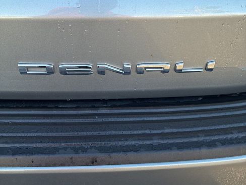 Used 2024 GMC Yukon XL Denali w/ Denali Reserve Package AWD/4WD image 15