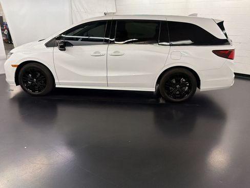 Certified 2025 Honda Odyssey Sport-L image 2