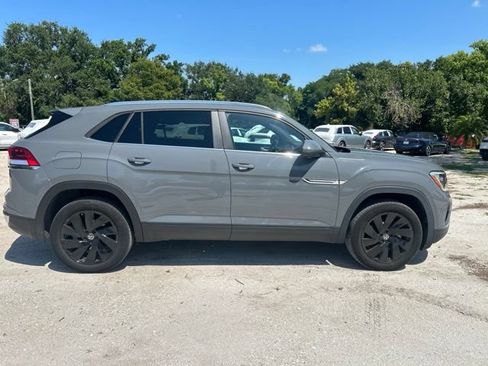 Used 2024 Volkswagen Atlas Cross Sport SE w/ Black Wheel Package FWD image 18