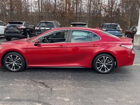 Used 2020 Toyota Camry SE image 5