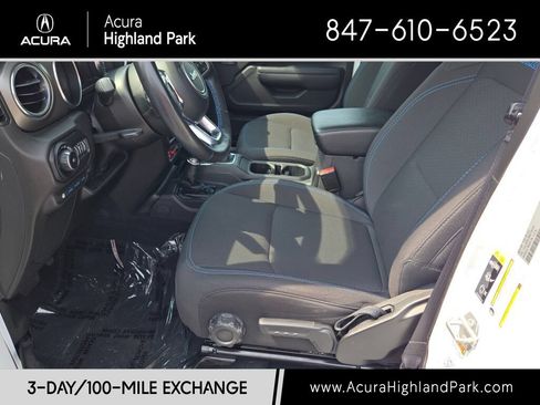 Used 2022 Jeep Wrangler Unlimited Rubicon 4xe w/ Cold Weather Group AWD/4WD image 26