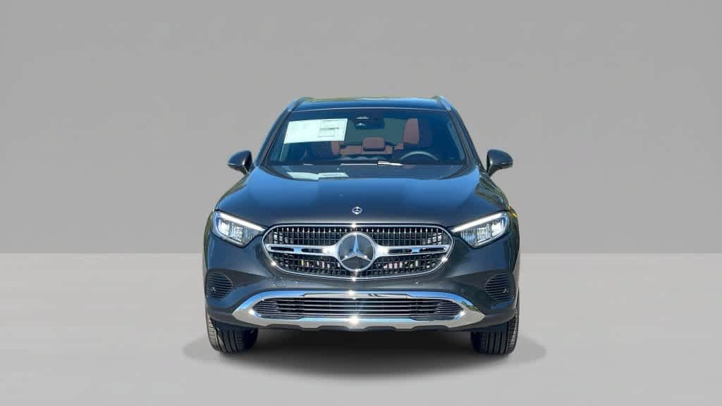 Used 2027 Mercedes-Benz GLC 300 4MATIC image 3