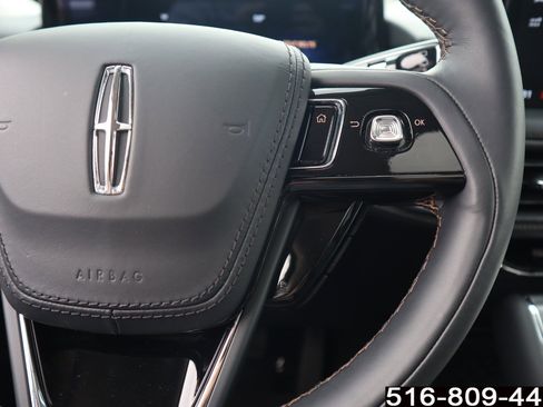 Used 2025 Lincoln Aviator AWD image 26