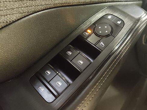 Used 2023 Nissan Rogue SV image 27