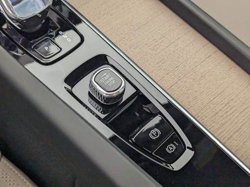 New 2026 Volvo XC60 T8 Core image 24