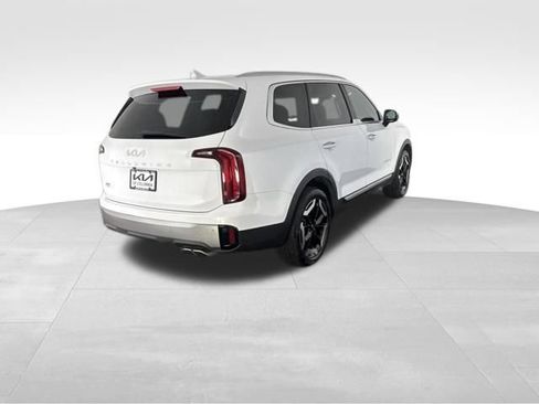 Certified 2025 Kia Telluride S FWD image 7