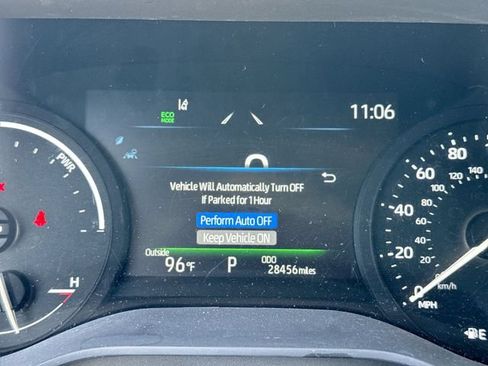 Used 2025 Toyota Sienna XLE AWD/4WD image 15