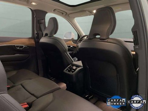 Used 2025 Volvo XC90 B6 Plus image 23