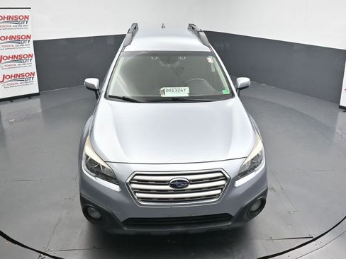 Used 2017 Subaru Outback 2.5i Premium AWD/4WD image 11