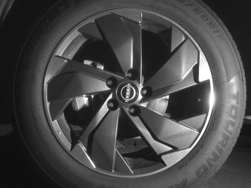 Used 2025 Nissan Rogue SV image 12