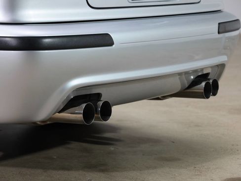 Used 2003 BMW M5 image 42
