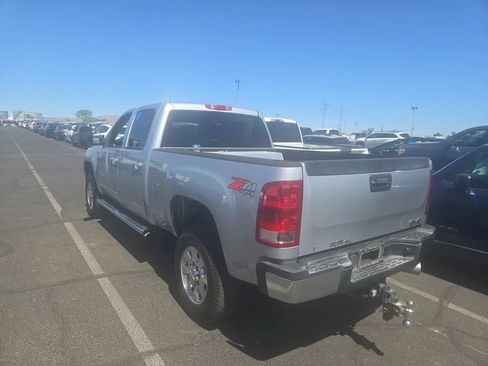 Used 2014 GMC Sierra 2500 SLT w/ Suspension Package, Off-Road AWD/4WD image 2
