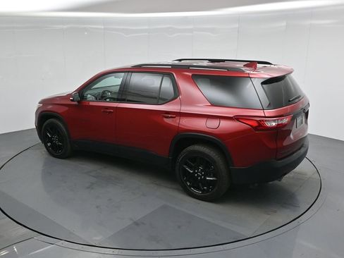 Used 2020 Chevrolet Traverse LT image 42