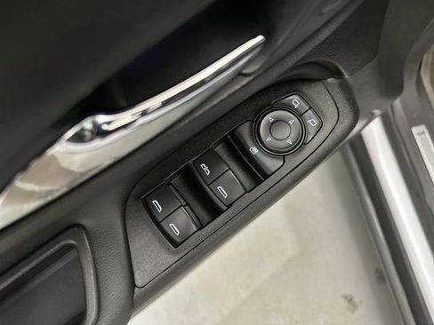 Used 2021 Chevrolet Equinox Premier image 19