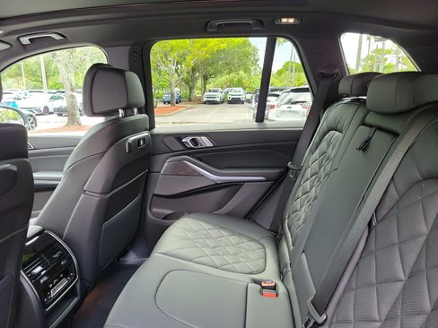 Certified 2025 BMW X5 sDrive40i w/ Climate Comfort Package RWD image 8