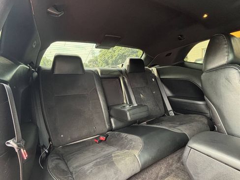 Used 2016 Dodge Challenger R/T Scat Pack RWD image 16