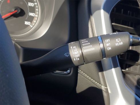 Used 2023 GMC Acadia SLT w/ Preferred Package image 25