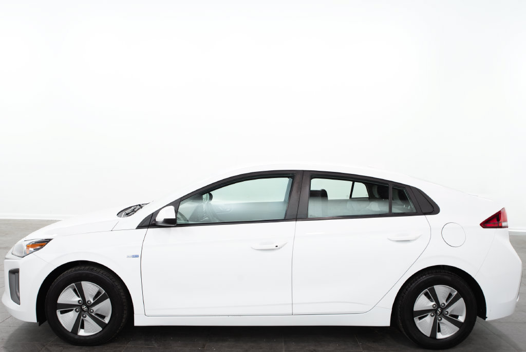Used 2020 Hyundai Ioniq Blue FWD image 5