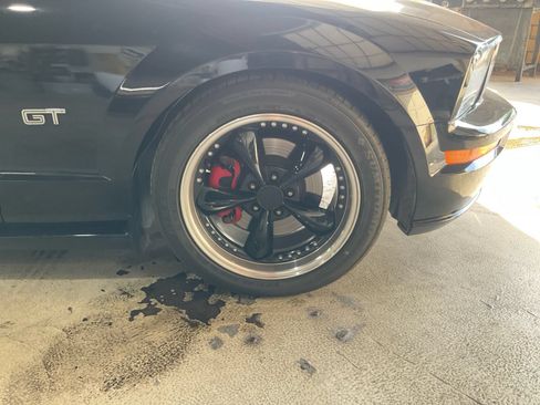 Used 2007 Ford Mustang GT RWD image 16