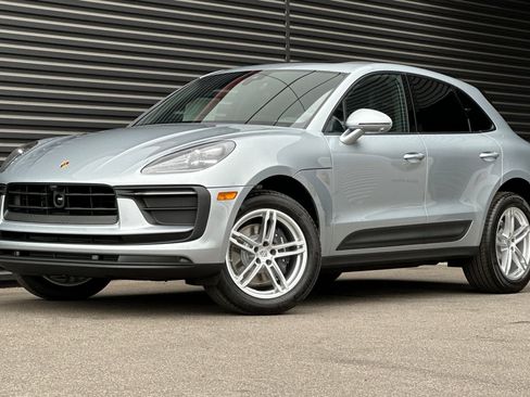 New 2026 Porsche Macan image 1