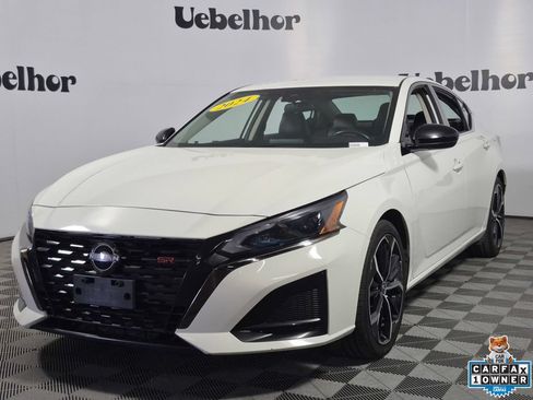 Used 2024 Nissan Altima 2.5 SR FWD image 3