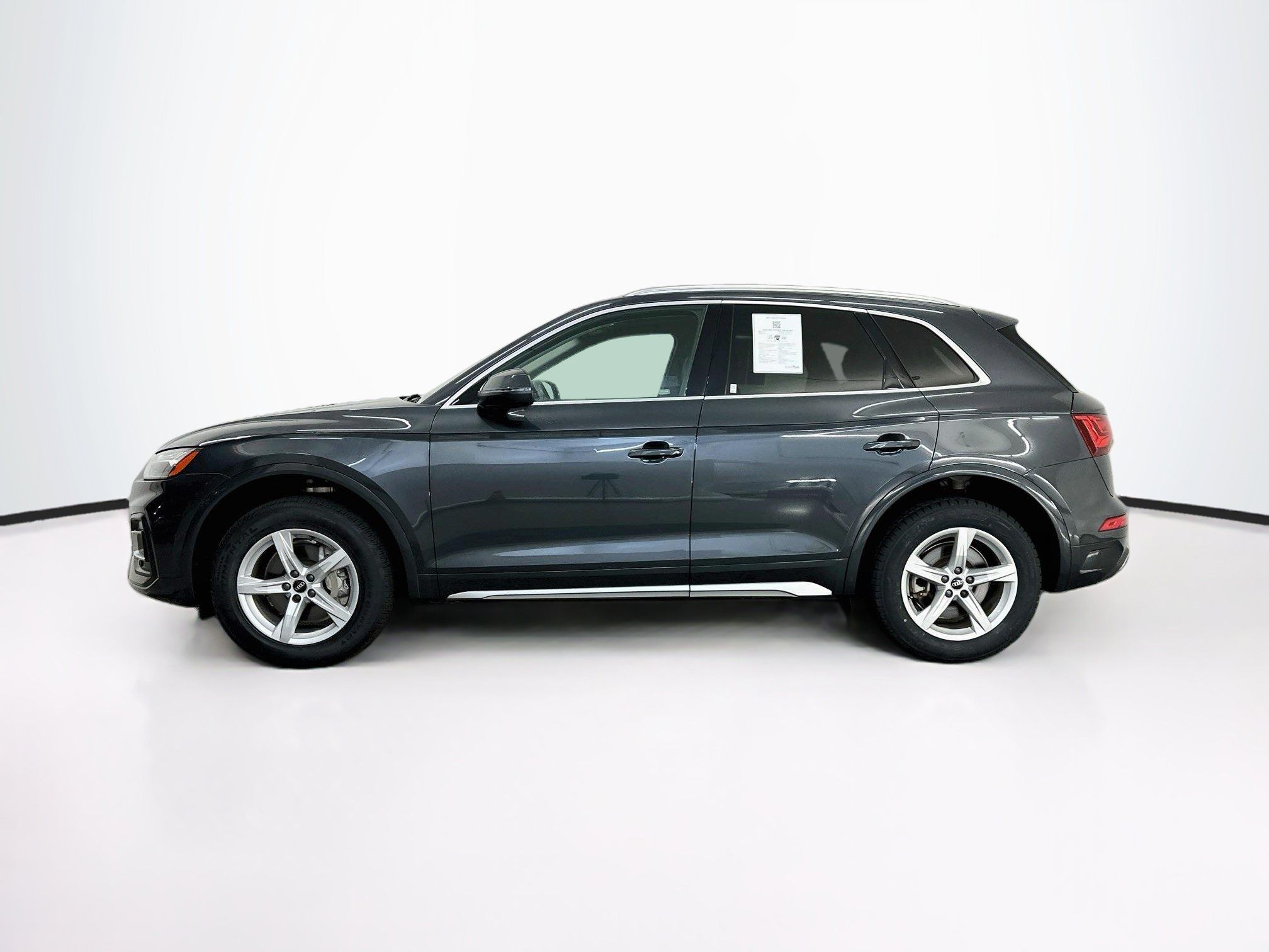 Used 2023 Audi Q5 2.0T Premium w/ Convenience Package AWD/4WD image 4