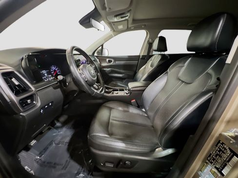 Used 2021 Kia Sorento S w/ Panoramic Sunroof Package FWD image 14