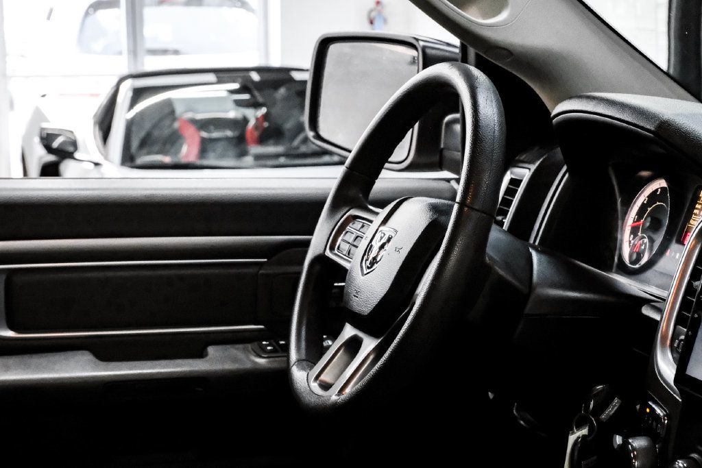 Used 2021 RAM 1500 Classic SLT AWD/4WD image 15