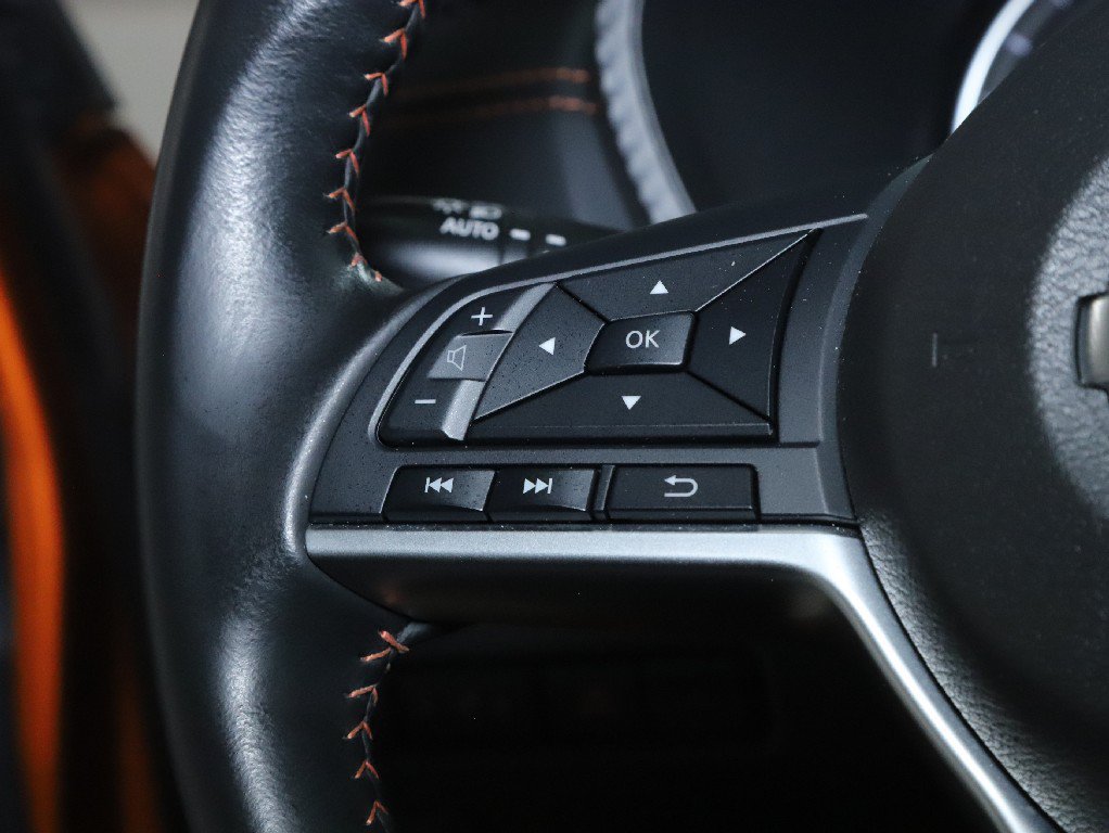 Used 2023 Nissan Sentra SR w/ Electronics Package FWD image 22