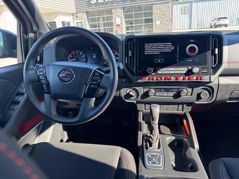 Used 2026 Nissan Frontier PRO-4X AWD/4WD image 12