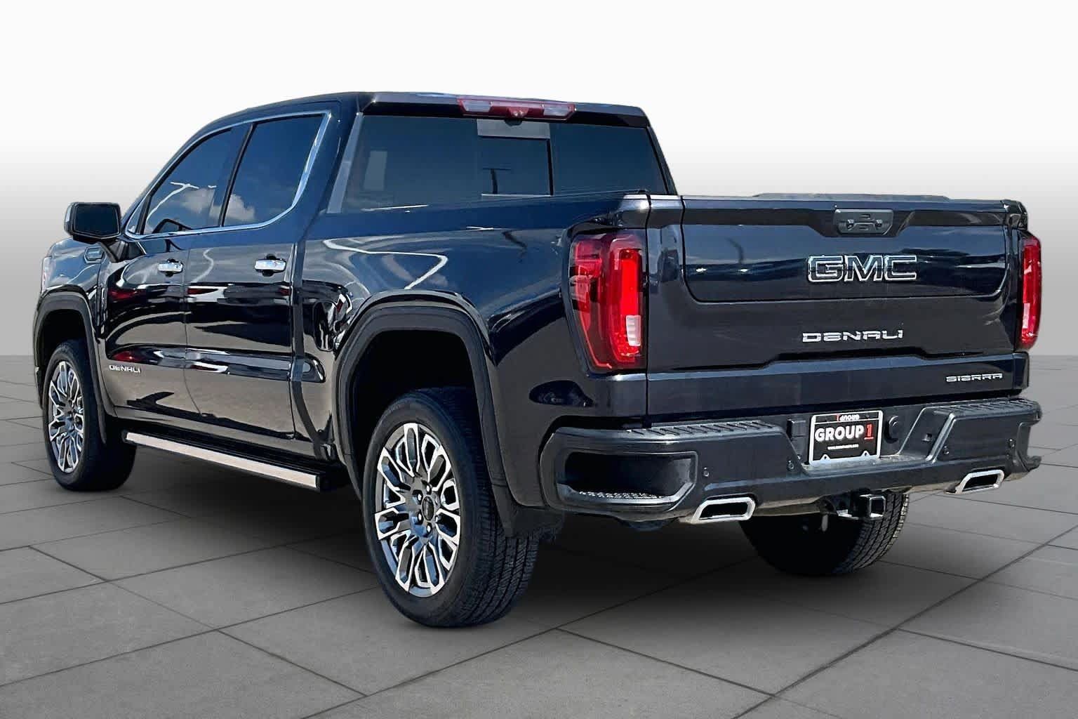 Used 2023 GMC Sierra 1500 Denali Ultimate AWD/4WD image 12