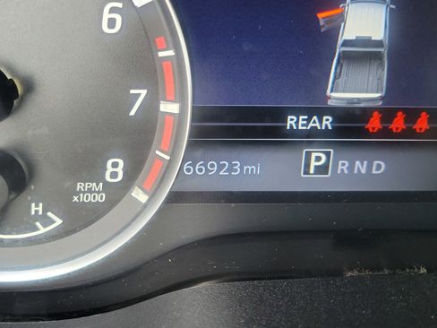 Used 2023 Nissan Titan SV image 24