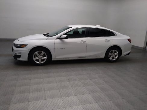 Used 2022 Chevrolet Malibu LT image 2