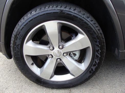 Used 2014 Jeep Grand Cherokee Overland image 34