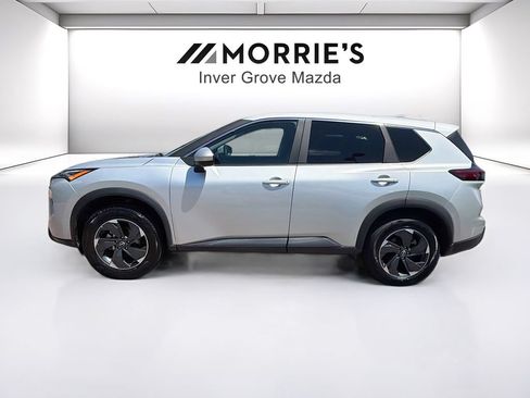 Used 2025 Nissan Rogue SV AWD/4WD image 8